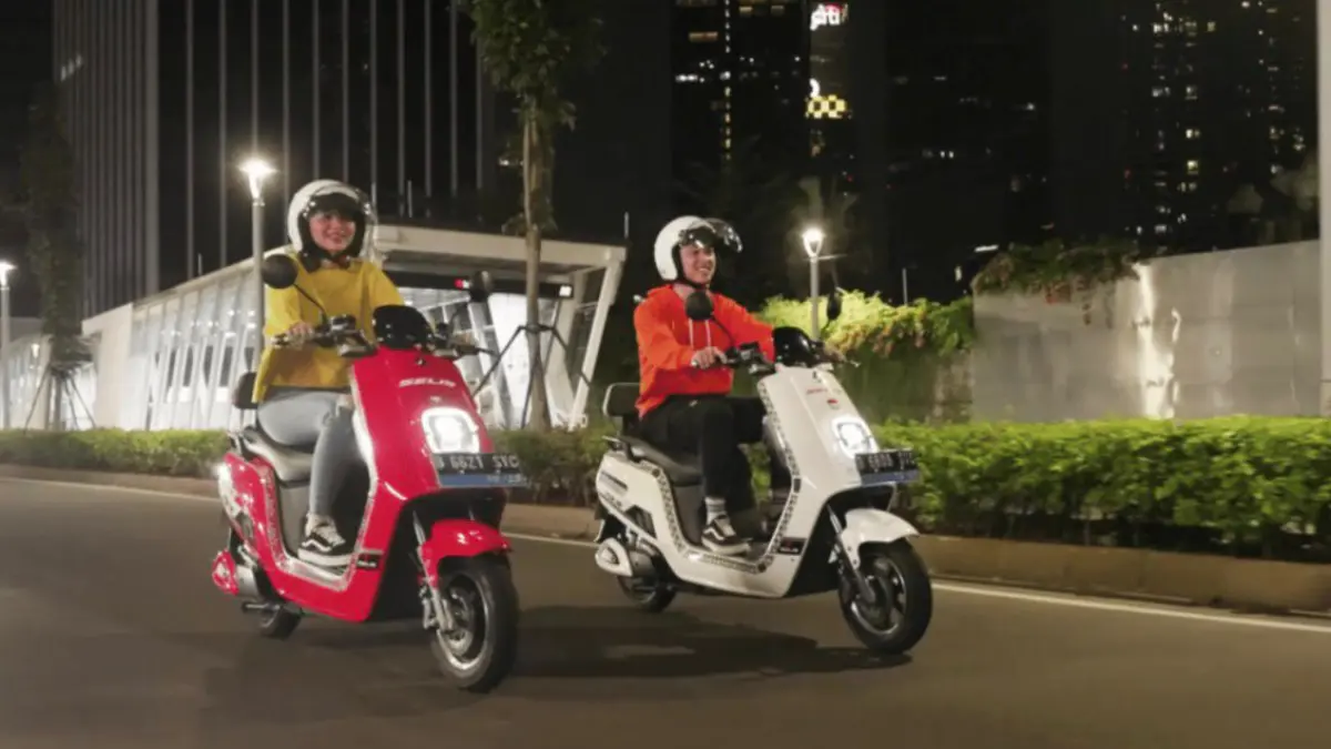 Review motor listrik Selis MX lengkap dengan desain trendy, rem cakram, baterai 60V dan jarak tempuh hingga 50 km.