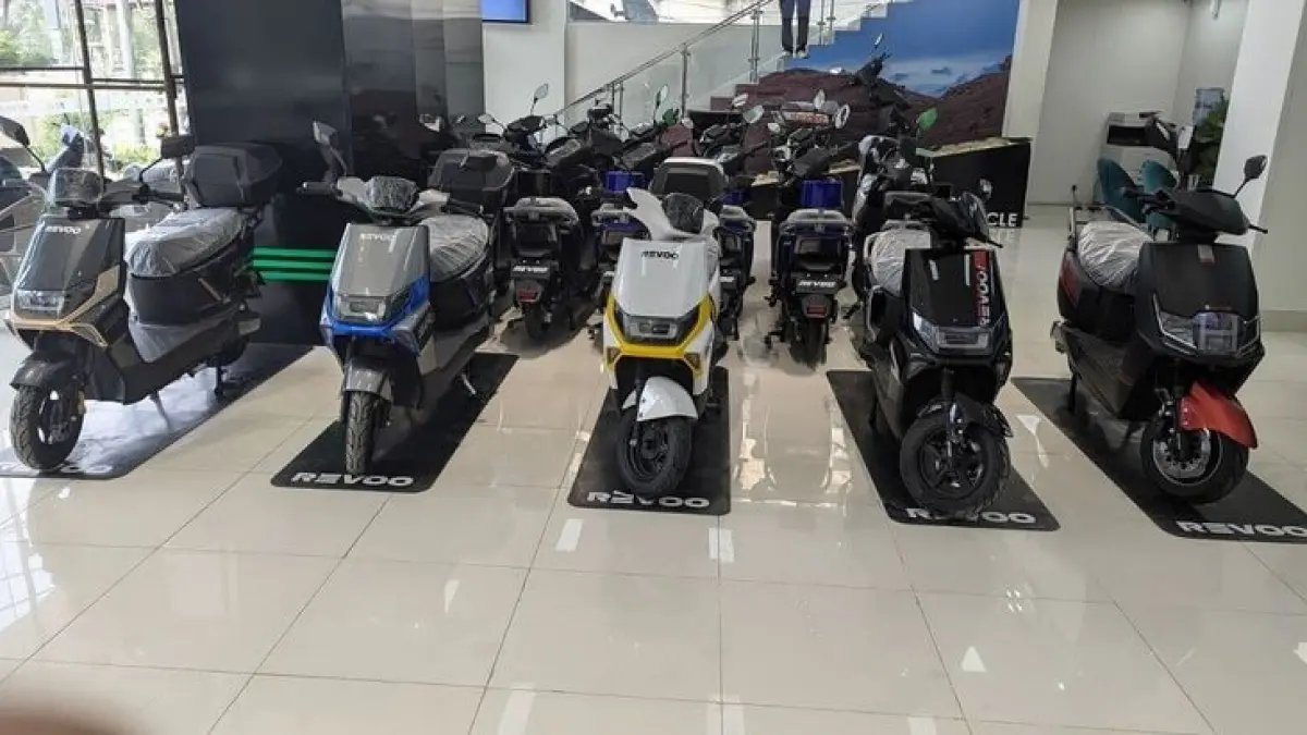 Polytron Fox 200, motor listrik Polytron, motor listrik murah, Fox Alert Smart Assist, motor listrik wanita (Pinterest).