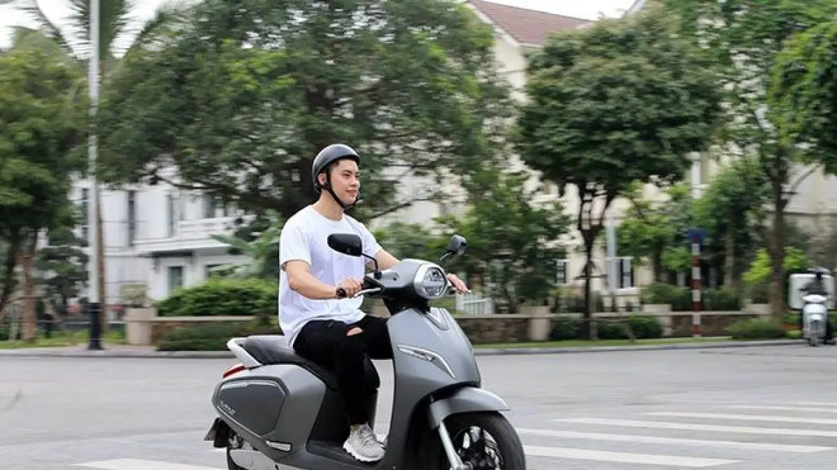 VinFast Viper dan EVO 200 resmi hadir di Indonesia dengan jarak tempuh 200 KM, fitur canggih, dan harga murah lewat sewa baterai (Pinterest).