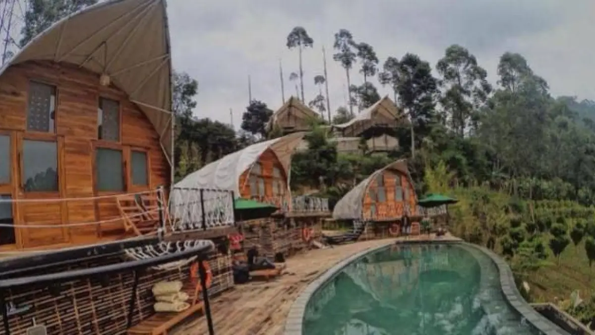 Wisata Bandung viral 2026 hadir dengan konsep anti mainstream, spot healing alam, dan destinasi Instagramable yang ramai di TikTok.