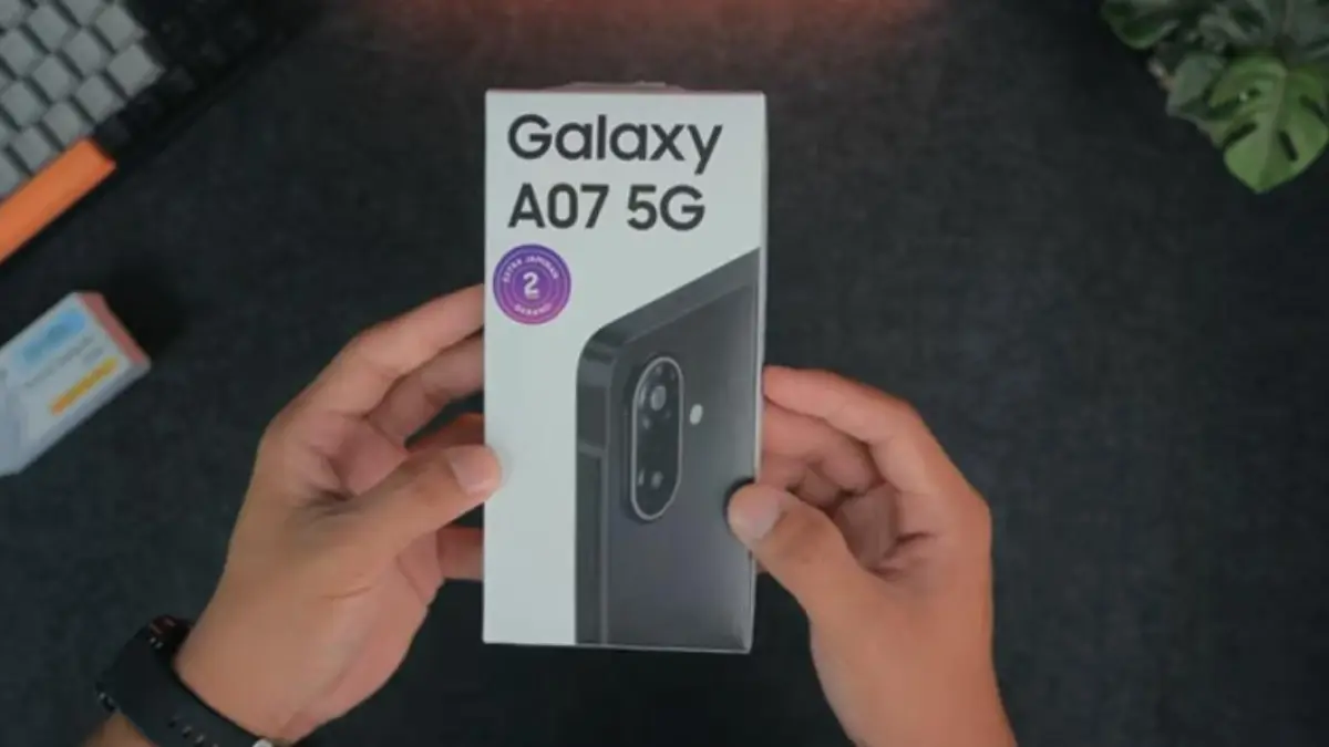 Samsung Galaxy A07 5G hadir dengan baterai 6000 mAh, update 6 tahun, dan chipset Dimensity 6300. Simak plus minusnya.(screenshot youtube)
