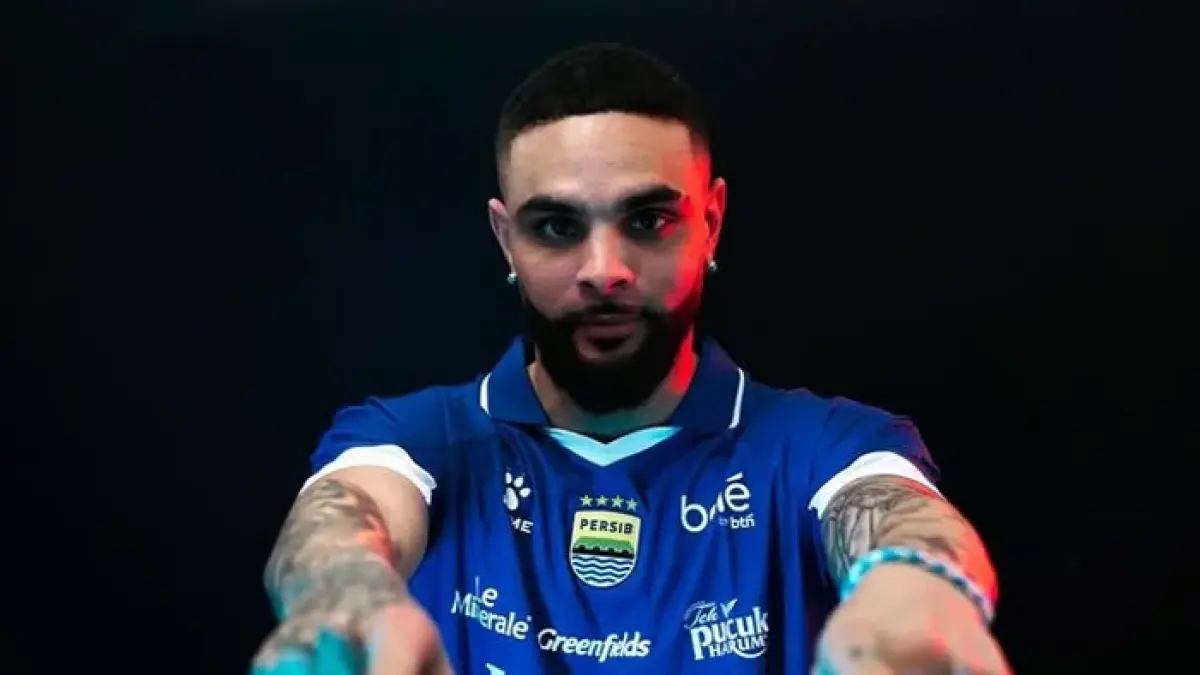 Daftar pemain asing Persib Bandung 2026-2027 ramai dibahas, Krigor Moraes dan Aiman Hussein dirumorkan merapat.(pinterest)