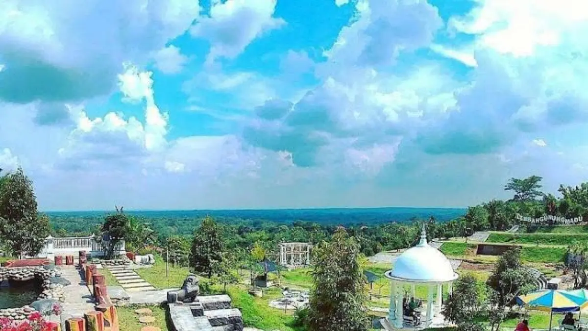 Wisata Boyolali terbaru 2026 lagi viral dengan view Merapi-Merbabu, taman bunga, wisata air, hingga spot Instagramable.