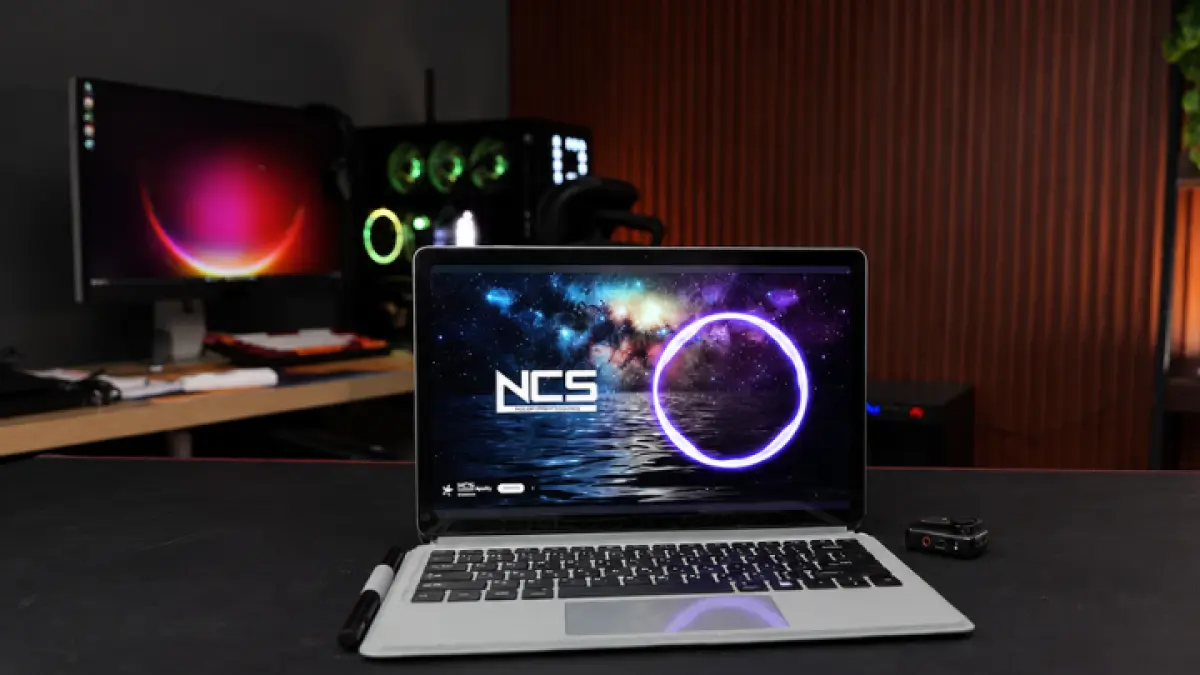 Tablet Advance Sketsa 5 hadir dengan keyboard dan stylus, jadi alternatif pengganti laptop murah untuk kerja hingga gaming ringan. (YT.DKID MEDIA)