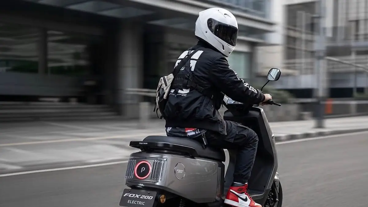Polytron Fox 200 disebut nyaman untuk perempuan dengan performa cukup kencang, suspensi empuk, dan baterai irit hingga 85 km.