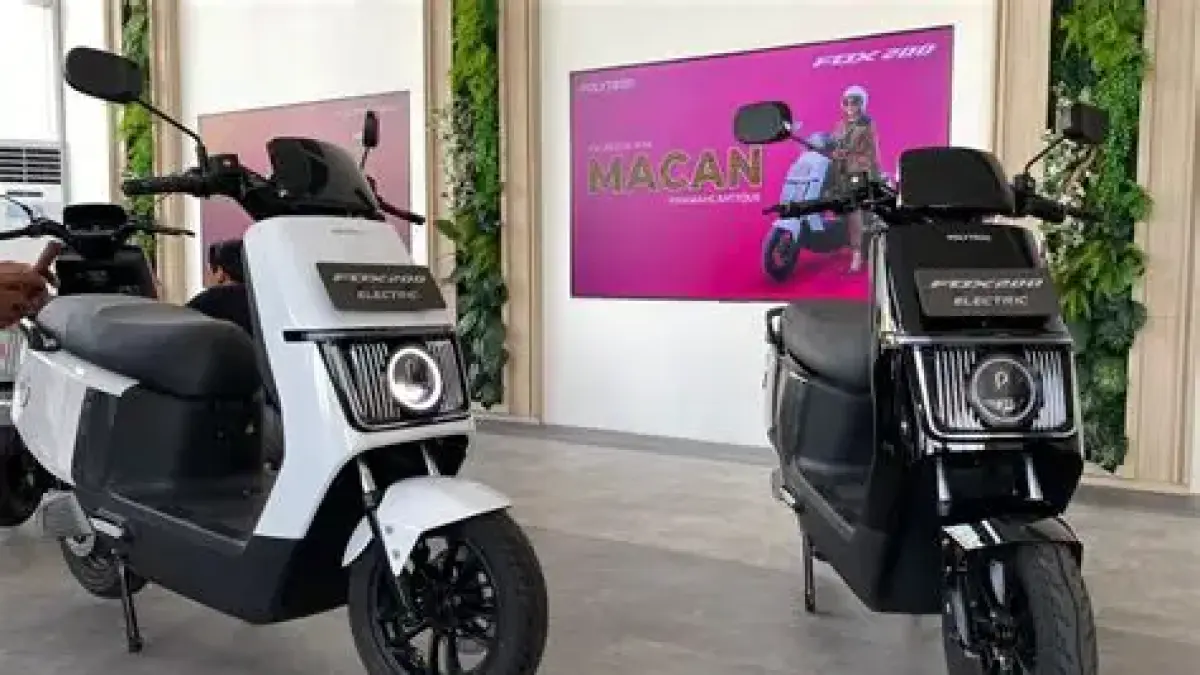 Polytron Fox 200 hadir dengan fitur anti salah sein, jarak tempuh 85 km, dan harga promo Rp11,5 juta untuk penggunaan harian (Pinterest).