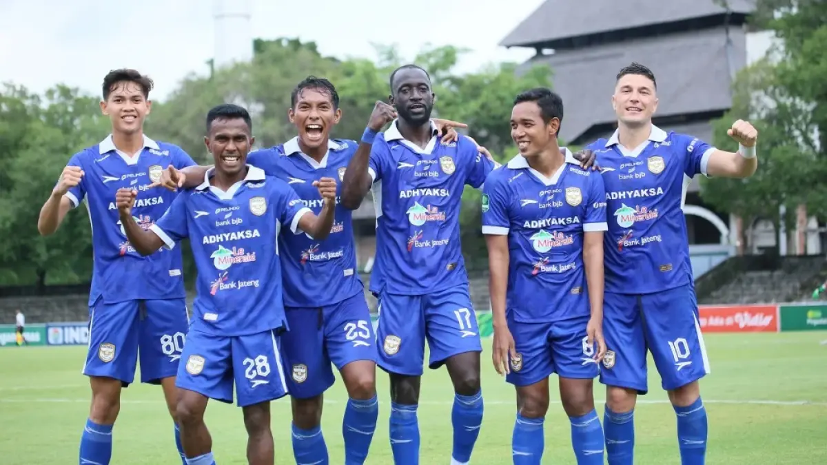 Adhyaksa FC resmi promosi ke BRI Super League 2026-2027! Simak profil klub milik Kejaksaan yang sukses singkirkan Persipura dan juara Liga 3 ini.(Pinterest)