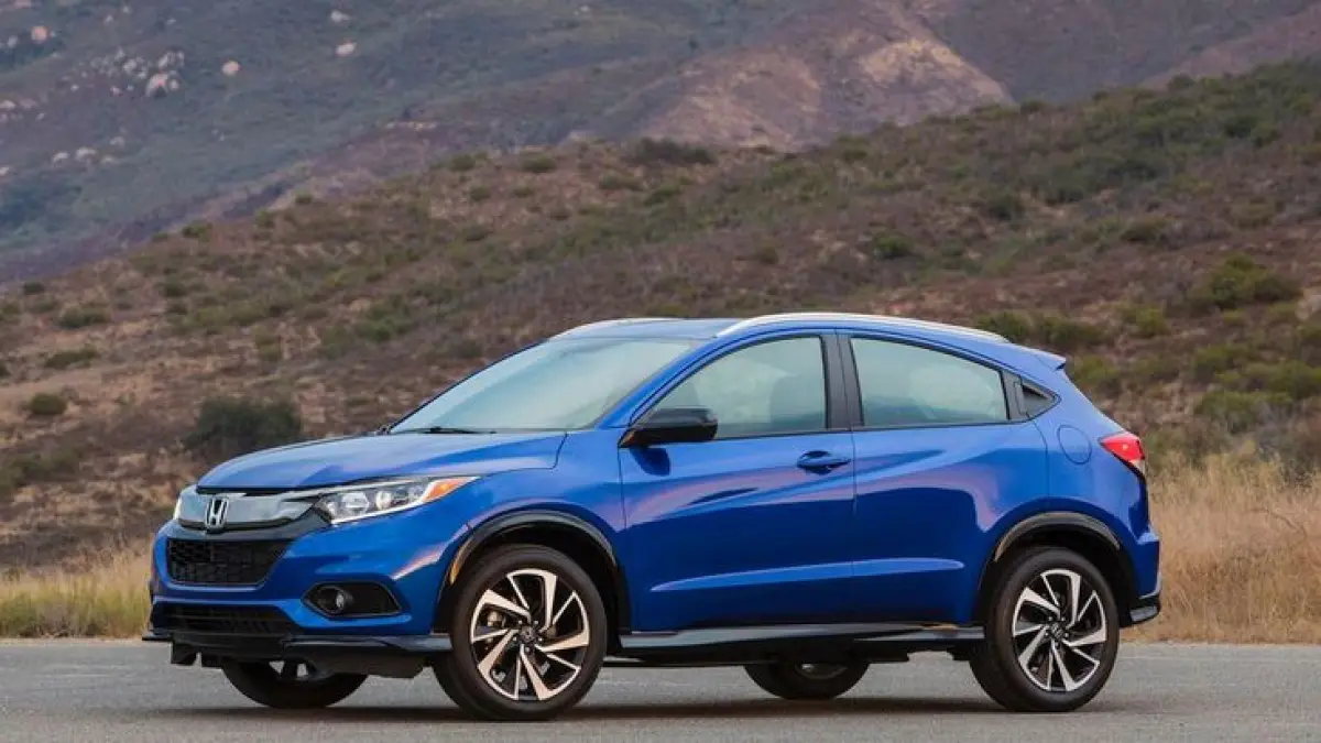 Rekomendasi mobil bekas Rp100–150 juta non LCGC mulai Honda CR-V, Accord, Toyota Rush hingga Outlander yang nyaman dan mewah.