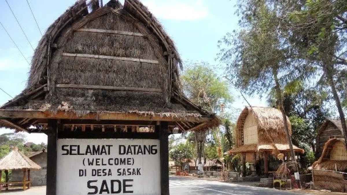 Wisata Lombok 2025 menawarkan Mandalika, Gili Trawangan, Desa Sade, hingga Gunung Rinjani yang jadi favorit wisatawan (Pinterest).