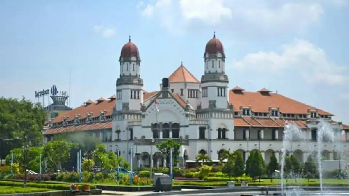 10 tempat wisata Semarang paling populer 2026 lengkap harga tiket terbaru, dari Lawang Sewu hingga Brown Canyon (Pinterest).