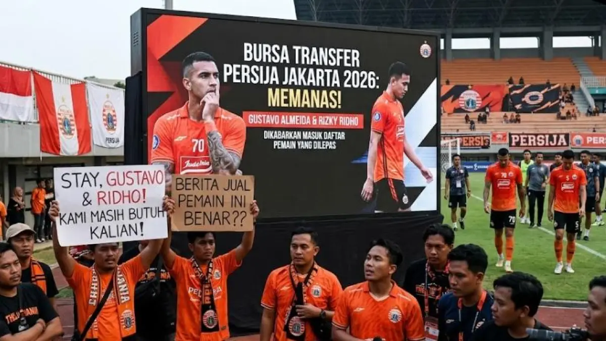 Bursa transfer Persija Jakarta 2026 memanas, Gustavo Almeida hingga Rizky Ridho dikabarkan masuk daftar pemain yang dilepas.(gemini AI)