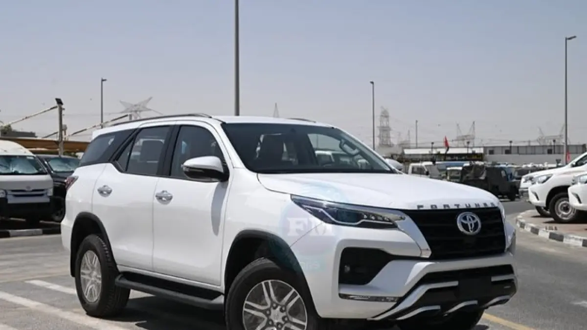 Harga Fortuner VRZ 2016 diesel bekas Rp339 juta di King Mobil Indo jadi sorotan karena diklaim bebas tabrak dan siap pakai. (Pinterest)