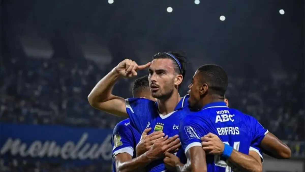 Lagu “Persib Bandung Hattrick Juara” viral di kalangan bobotoh usai Maung Bandung sukses juara Liga 1 tiga musim beruntun.