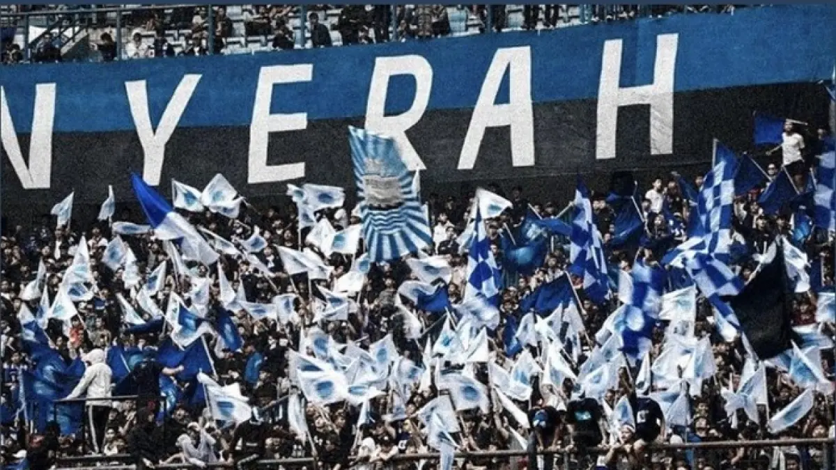 Pawai juara Persib Bandung dipenuhi ribuan Bobotoh hingga Jalan Banda dan BIP macet total, Dedi Mulyadi ikut konvoi.