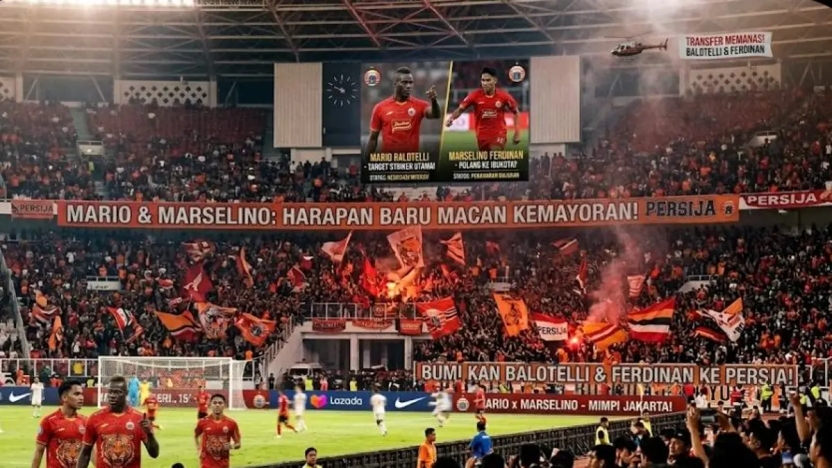 Rumor transfer Persija Jakarta 2026-2027 memanas, Mario Balotelli hingga Marselino Ferdinan dikabarkan masuk radar Macan Kemayoran.(gemini AI)