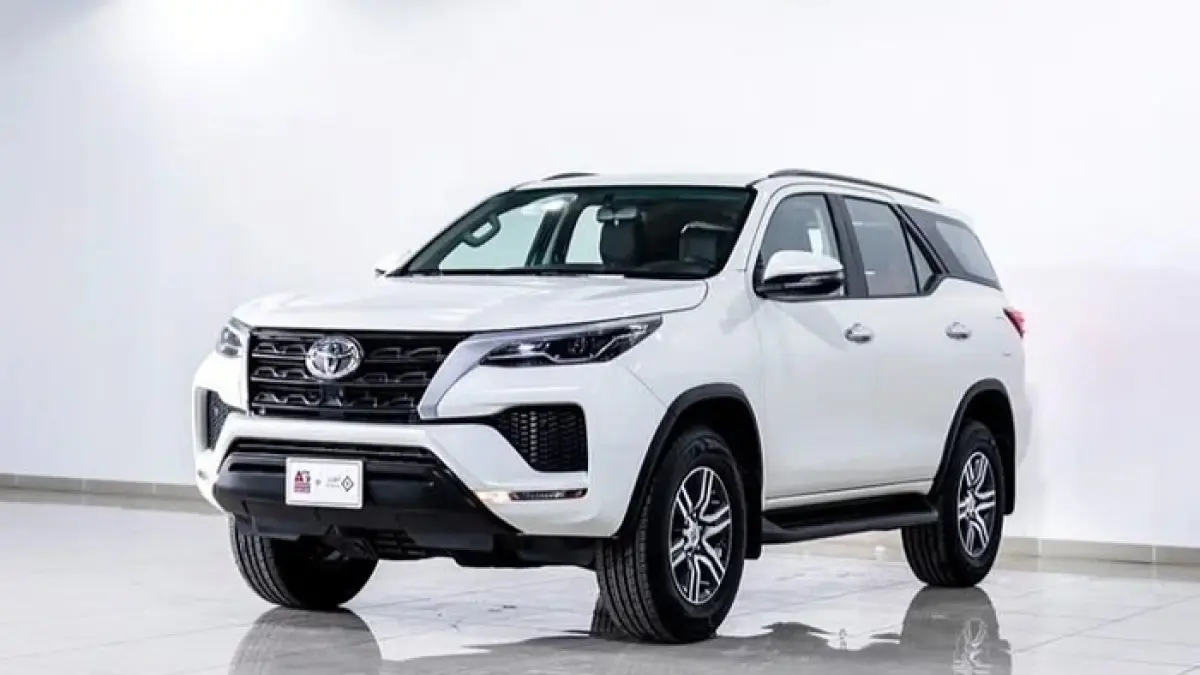Toyota Fortuner VRZ Diesel 2019 dijual Rp365 juta di Jakarta Timur, kondisi diklaim mulus dan full fitur. Harga di bawah pasaran. (Pinterest)