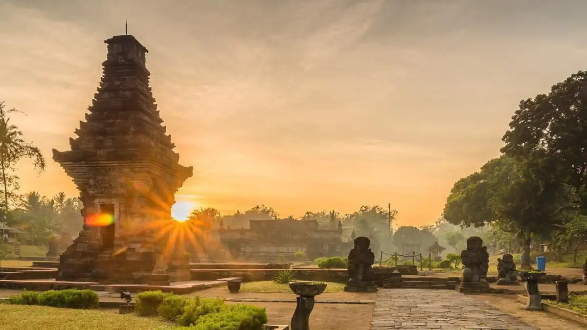 Majapahit Kingdom history tells the rise and fall of Southeast Asia’s greatest empire under Hayam Wuruk and Gajah Mada.