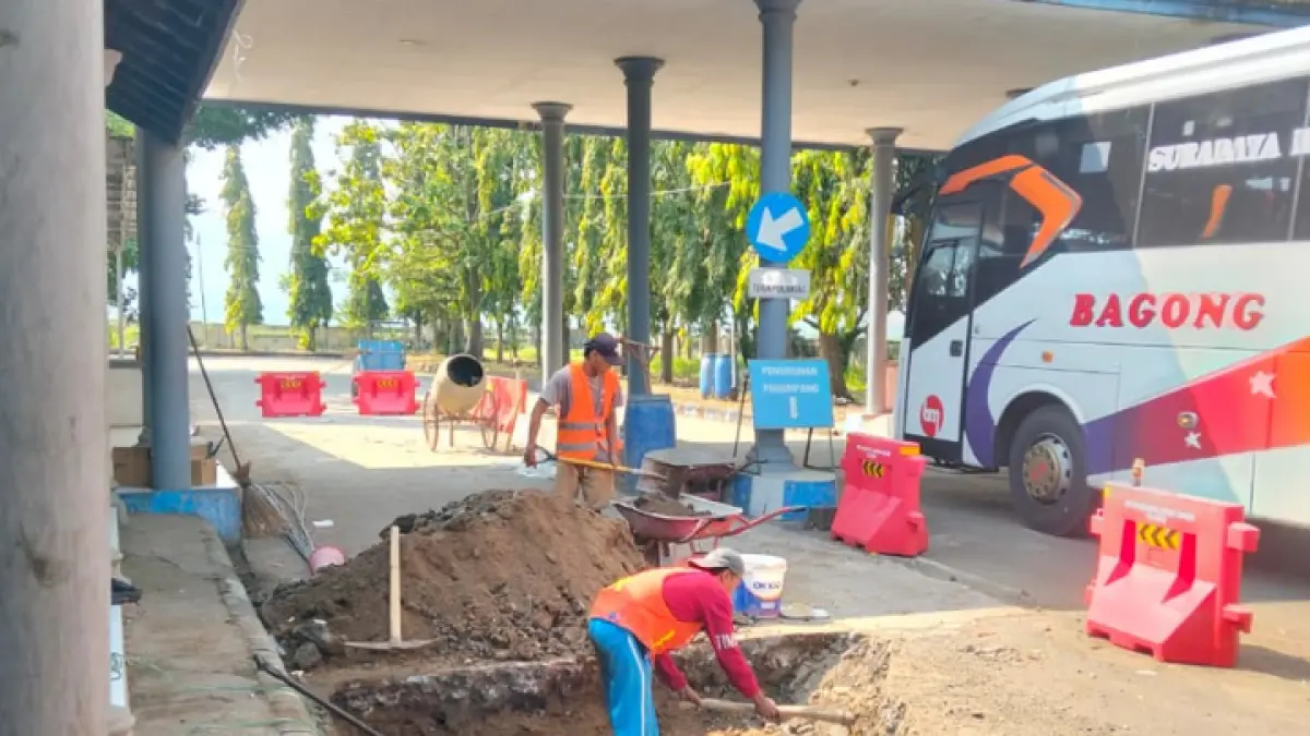 PENUNJANG PELAYANAN: Saat efisiensi anggaran, terminal tipe A Surodakan dapat paket perbaikan pada sejumlah fasilitas. (FATRA ADITYA/RADAR TRENGGALEK)
