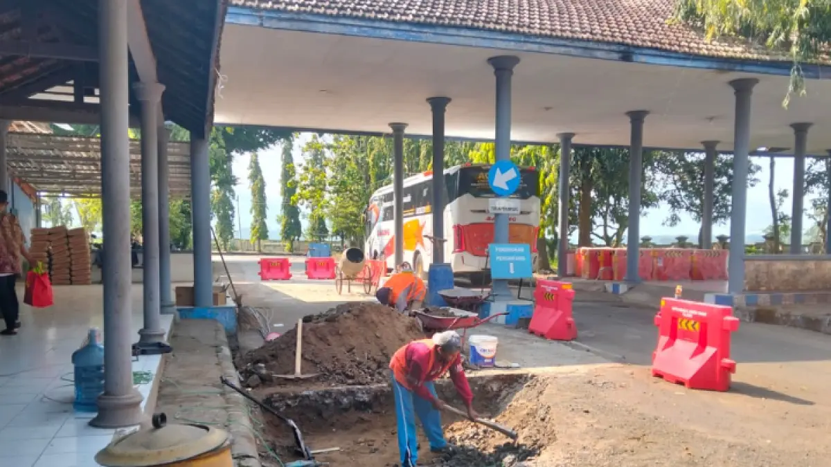Revitalisasi Terminal: Angin segar di tengah efisiensi anggaran, terminal tipe a surodakan dapatkan paket perbaikan pada sejumlah fasilitas terminal. (AMALIA RIZKY / RADAR TRENGGALEK)