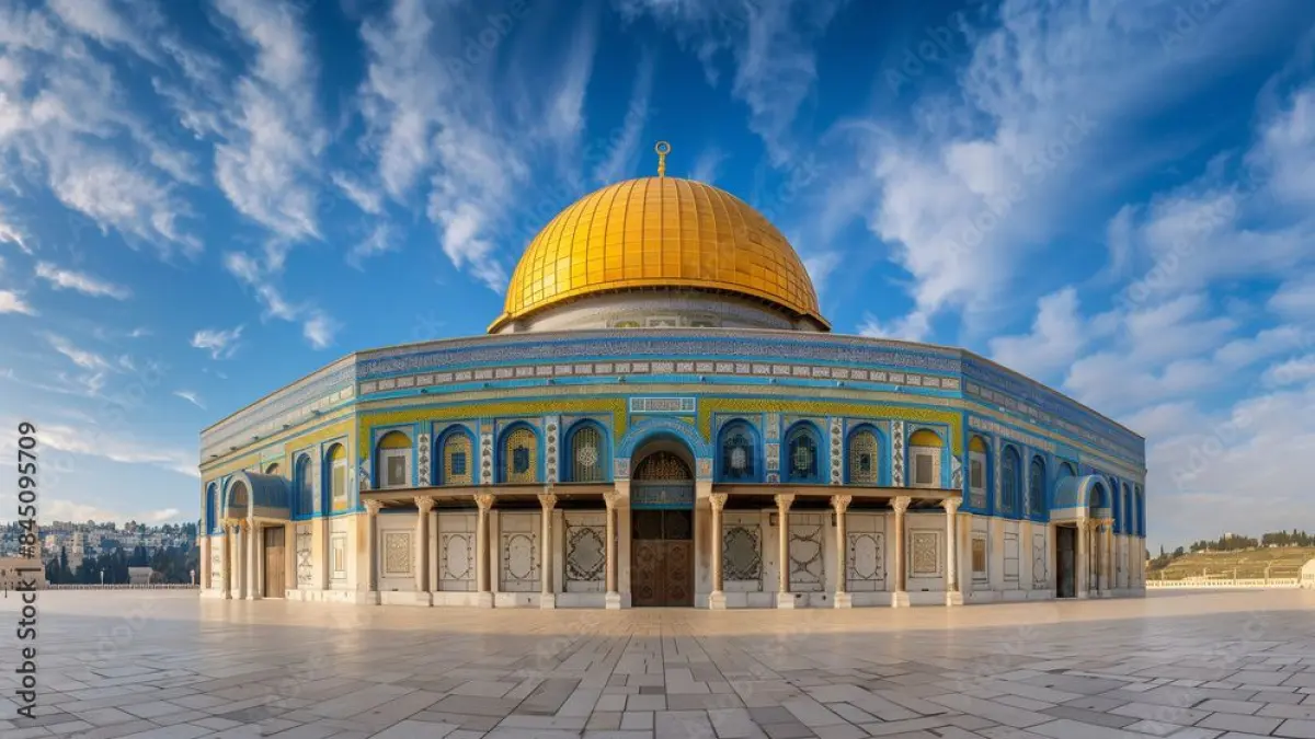 Sejarah Masjid Al Aqsa, kiblat pertama umat Islam dan lokasi Isra Mikraj Nabi Muhammad SAW di Yerusalem.