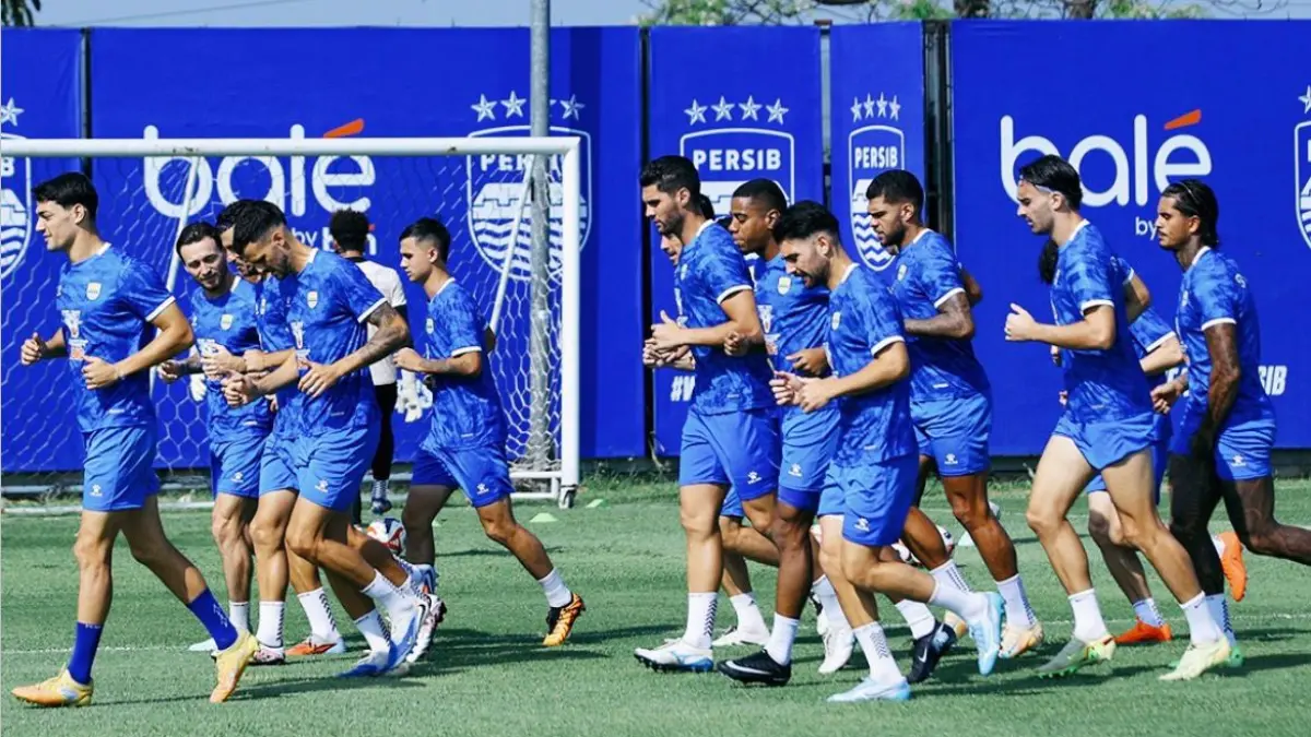 Daftar pemain Persib Bandung yang dirumorkan hengkang musim 2026-2027, ada Federico Barba hingga Luciano Guaycochea.