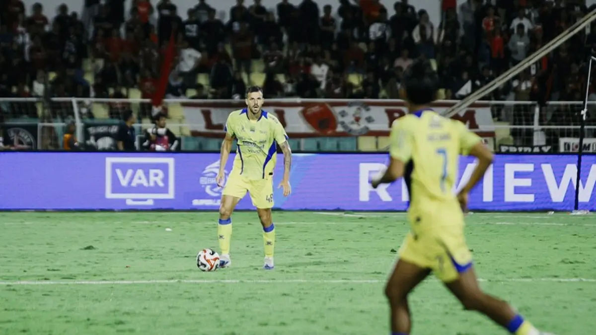 Persib Bandung transfer 2026-2027 panas! Barba hengkang, bintang Eropa masuk radar, Maung Bandung siap rombak besar.