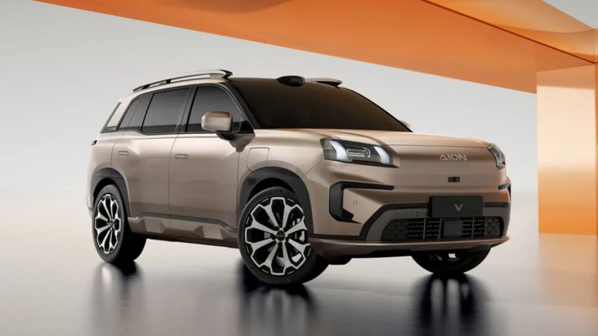 AION V hadir sebagai mobil listrik mewah dengan fitur kulkas, kursi pijat, dan jarak tempuh 600km. Harga di bawah Rp 500 juta, simak review lengkapnya!(Pinterest)