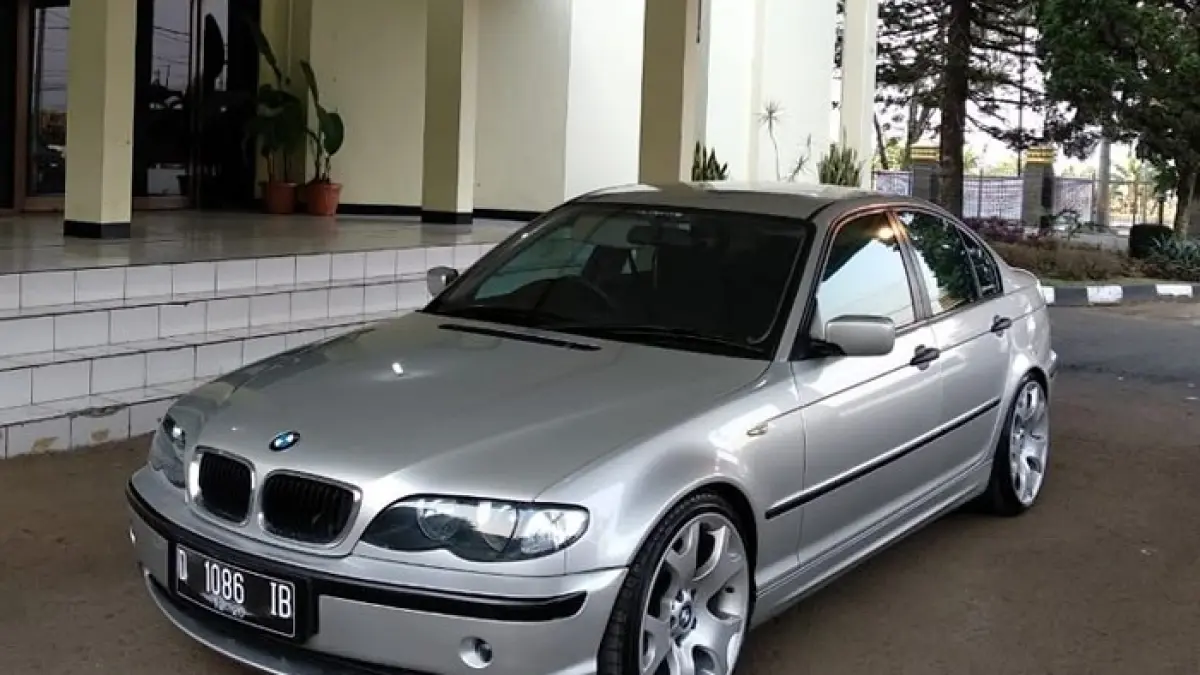 BMW Astra Sunter pamer stok BMW dan Mini 2026, harga mulai Rp465 juta hingga Rp1,8 miliar dengan unit low kilometer(Gemini AI)