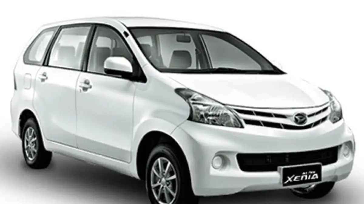 Harga Daihatsu Xenia bekas 2026 mulai DP Rp1 juta. Tersedia Xenia 2013, Xenia 2016 hingga Xenia X Deluxe 2021 dengan cicilan ringan.(Gemini AI)