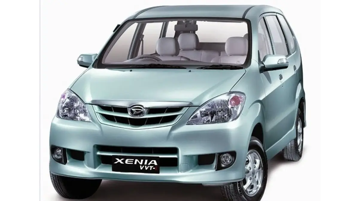 Harga Daihatsu Xenia bekas mulai Rp29 juta. Simak daftar lengkap Xenia bekas tahun 2004 hingga 2016 beserta lokasi dan harganya.(Gemini AI)