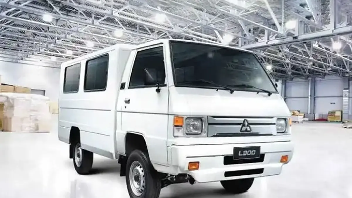 Harga Mitsubishi L300 minibus bekas Mei 2026 mulai Rp85 juta hingga Rp115 juta. Simak kondisi, spesifikasi, dan detail tiap unit.(Gemini AI)