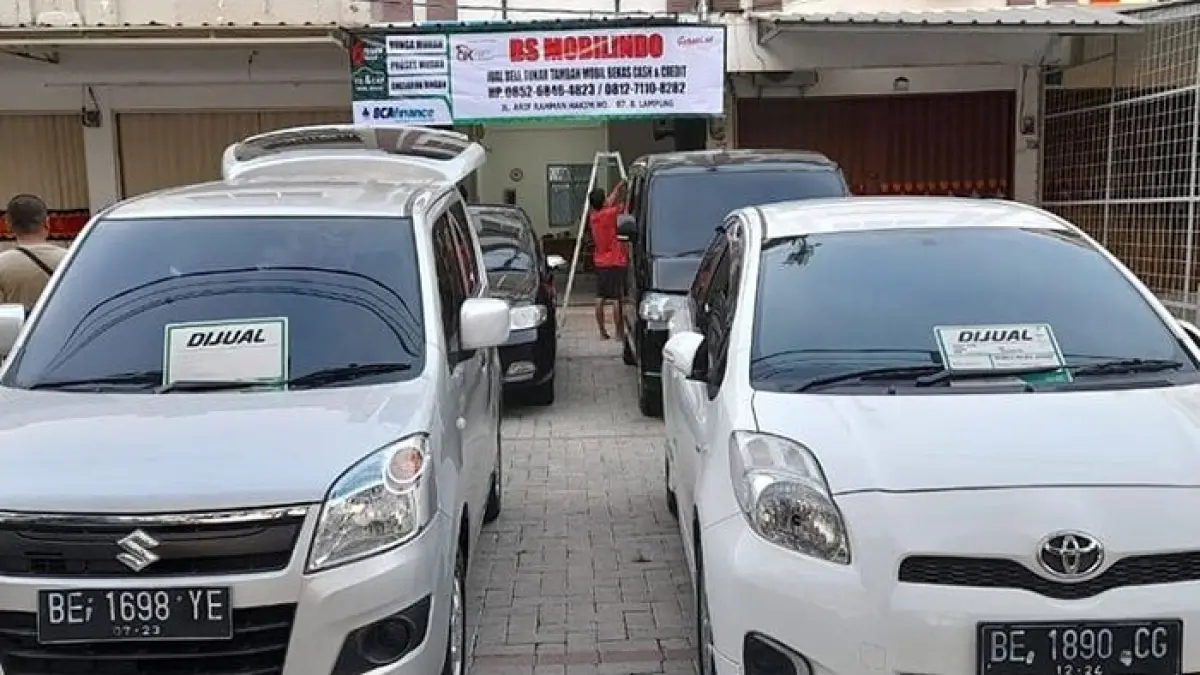 Mobil bekas murah 2026 tersedia mulai Rp115 jutaan. Ada Innova Diesel 2024, Civic RS, HR-V, Jazz hingga BMW X1 dengan kilometer rendah.(Gemini AI)