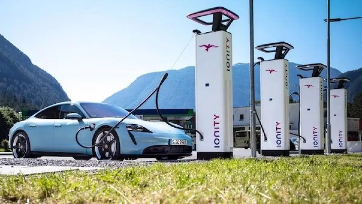 Pajak mobil listrik sempat diwacanakan berlaku usai Permendagri 11/2026 terbit. Simak fakta terbaru dan status insentif EV saat ini.