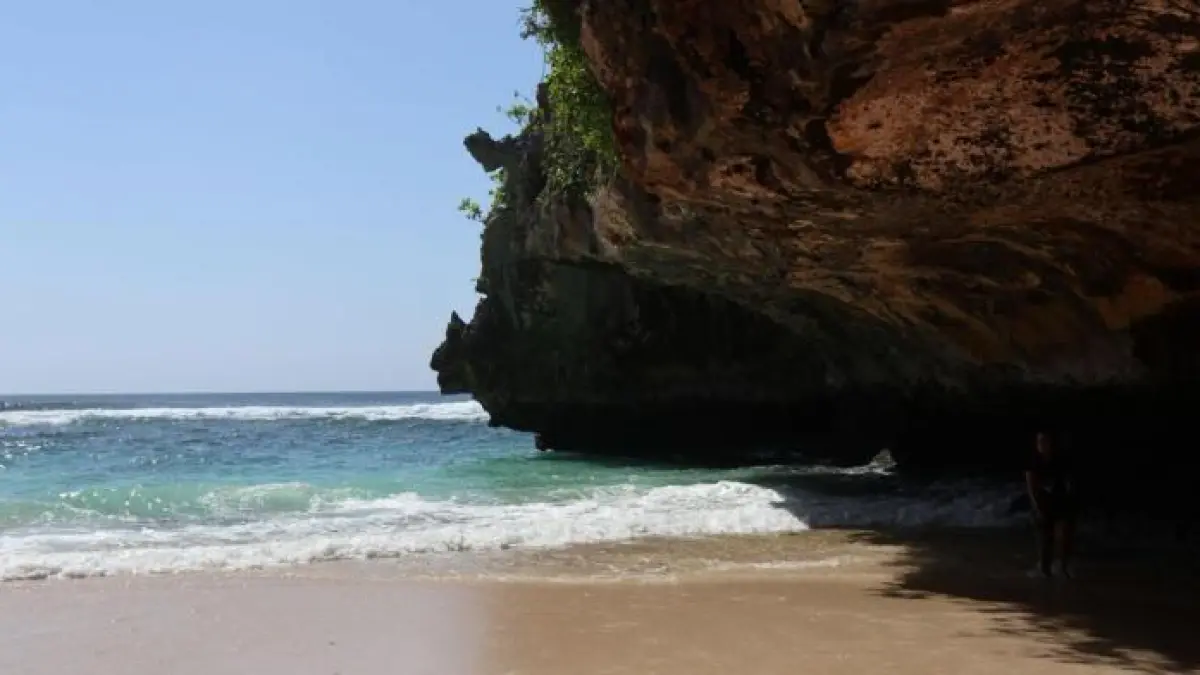 Hidden Gem Bali jadi tren wisata baru. Destinasi tersembunyi menawarkan suasana tenang, alami, dan pengalaman lebih eksklusif.