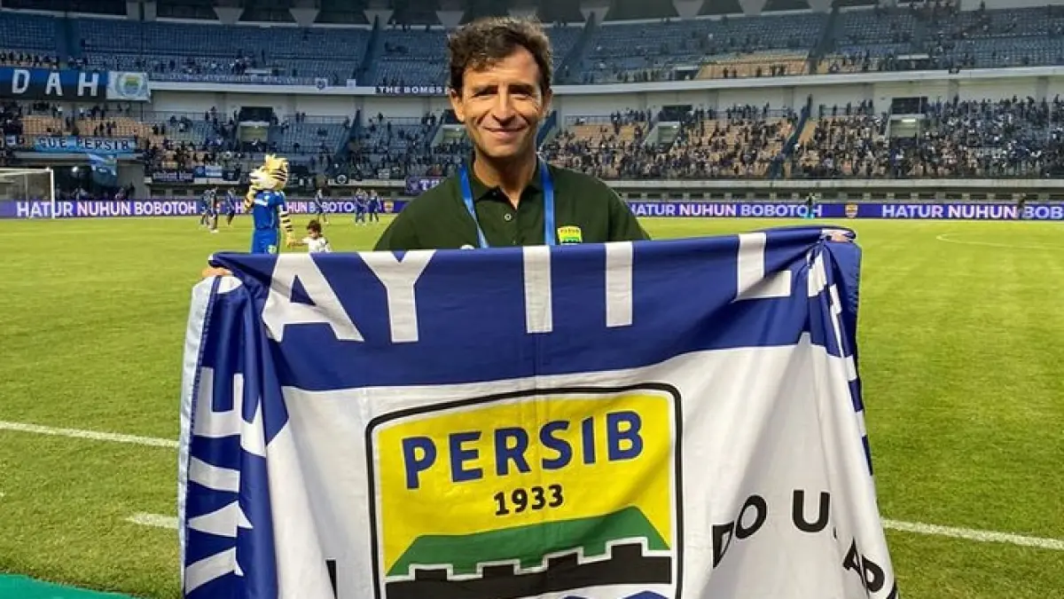 Perombakan pemain asing Persib Bandung bikin heboh! Kurzawa, Barba hingga Andrew Jung masuk rumor musim 2026/2027.(Gemini AI)