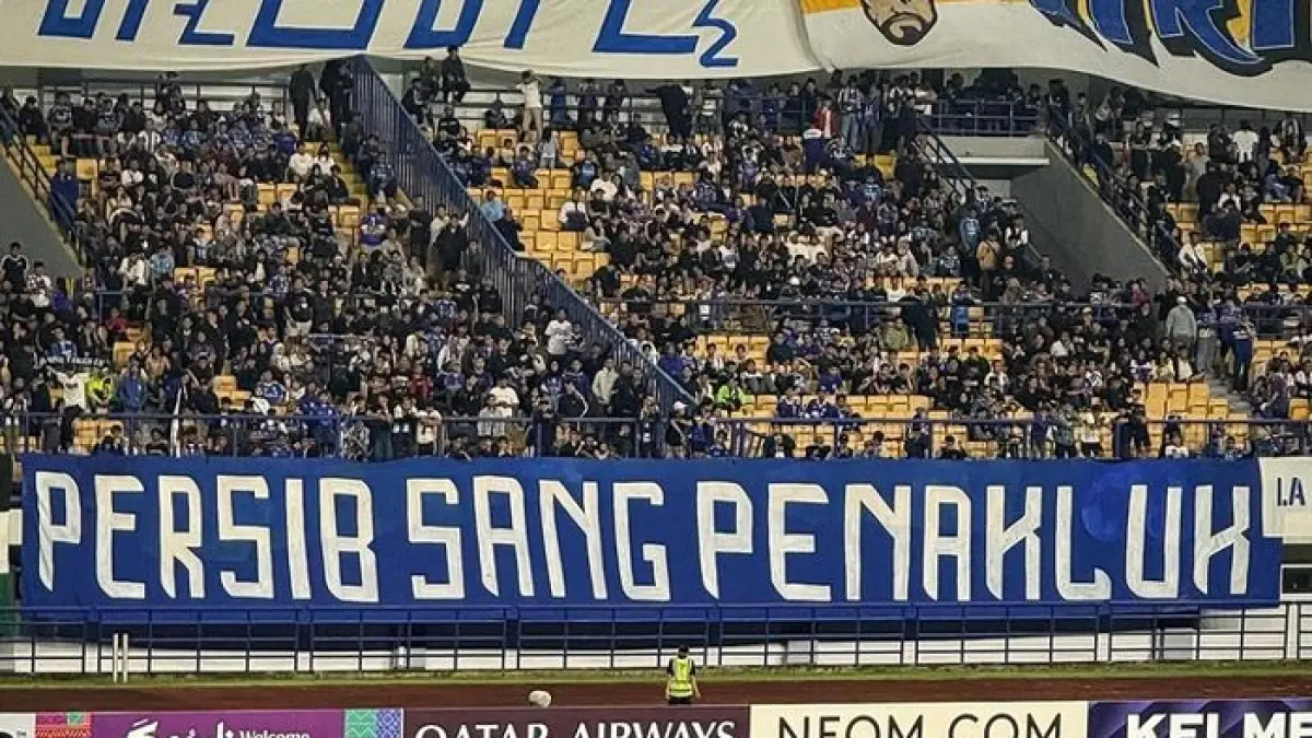 Rumor pemain asing Persib Bandung 2026/2027 heboh! Striker 42 gol hingga kiper Belanda masuk radar Maung Bandung.(Gemini AI)