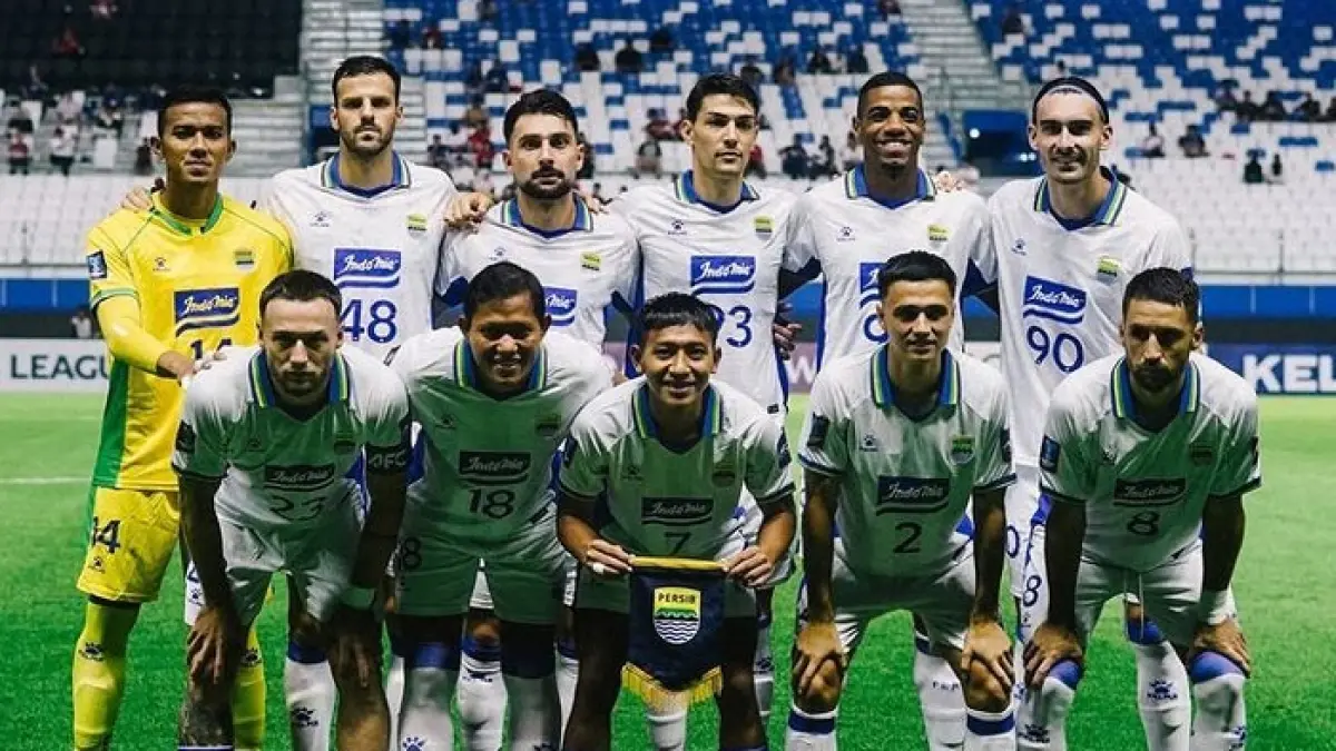 Rumor Persib Bandung 2026/2027 heboh! Bruno Moreira, Marcelino Ferdinand hingga striker 23 gol masuk radar Maung Bandung.(Gemini AI)