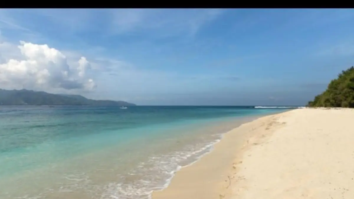 Gili Lombok paling indah menawarkan laut jernih, pasir putih, dan spot snorkeling terbaik yang memikat wisatawan.