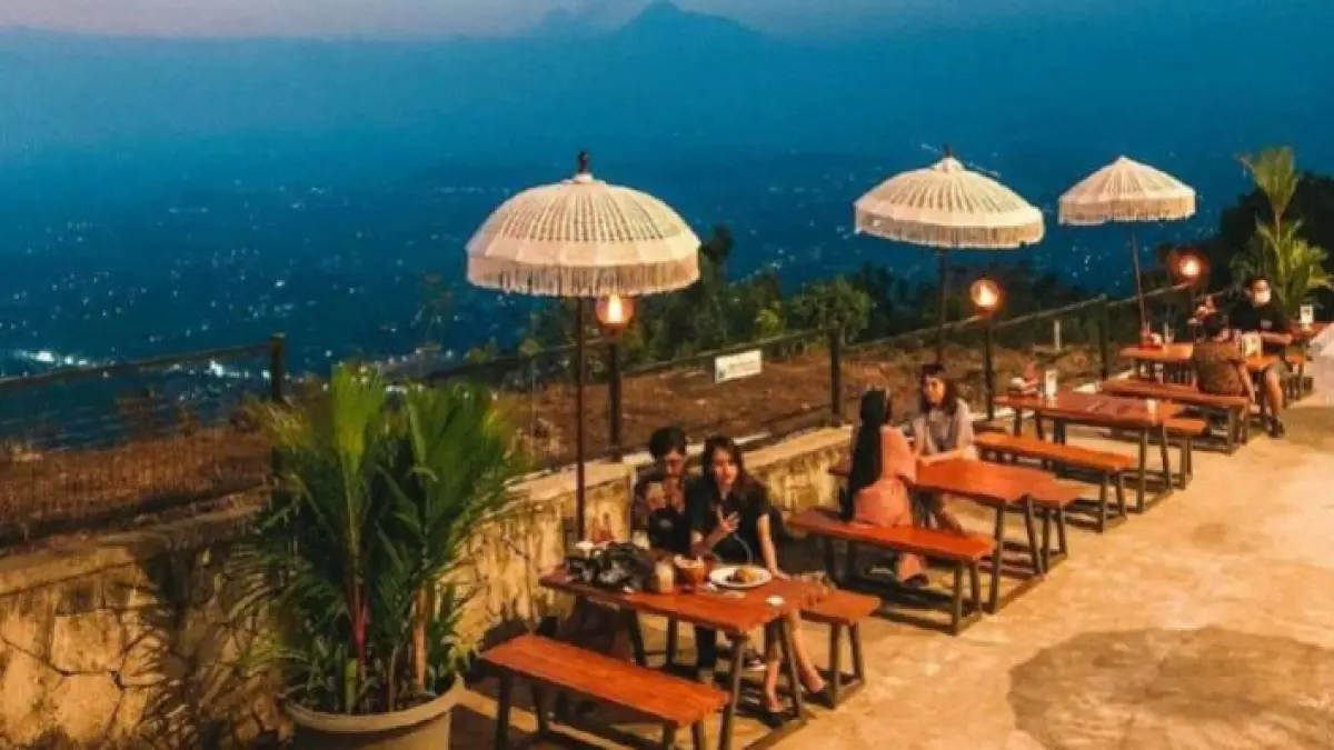 Tempat nongkrong Jogja aesthetic semakin viral karena konsep unik, suasana nyaman, dan spot foto menarik bagi wisatawan.