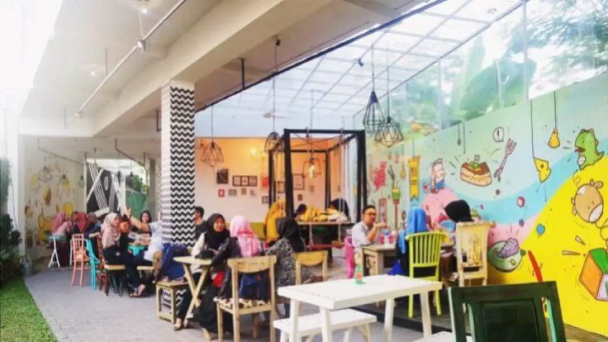 Tempat nongkrong Jogja aesthetic semakin viral karena suasana nyaman, desain unik, dan cocok untuk bersantai maupun bekerja.
