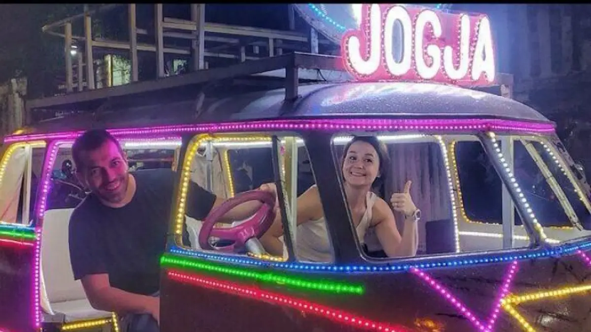 Wisata malam Jogja viral karena menawarkan suasana hangat, kuliner beragam, dan aktivitas menarik hingga larut malam.