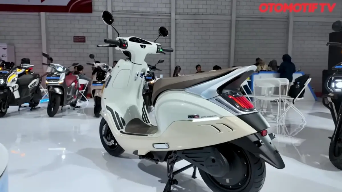 Motor listrik Indomobil Cutie hadir di IMS 2026 dengan harga mulai Rp15 juta, baterai lithium, dan jarak tempuh hingga 135 km.
(screenshot youtube)
