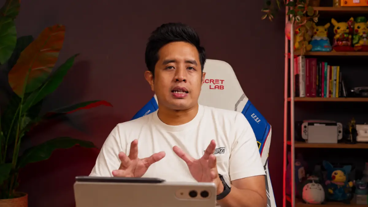 Lenovo Yoga Tab 2026 hadir dengan fitur AI canggih, keyboard dan stylus gratis, siap mendukung produktivitas dan kreativitas. (YT.PUTU REZA)