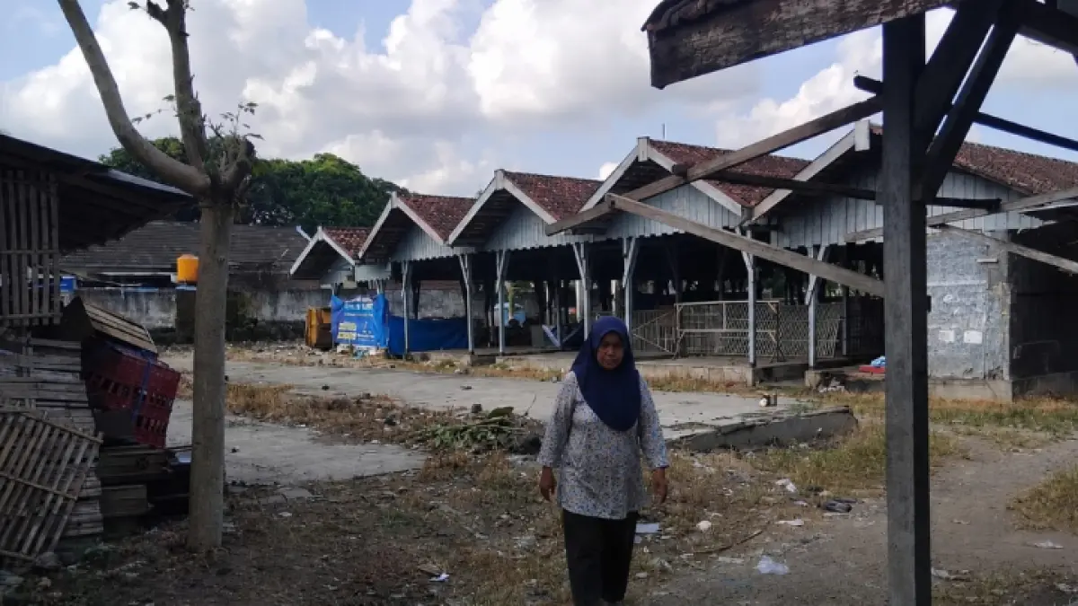 PERLU PERHATIAN: Pasar Durenan yang kondisinya kurang layak serta perlu revitalisasi untuk tingkatkan kenyamanan. (FATRA ADITYA/RADAR TRENGGALEK)