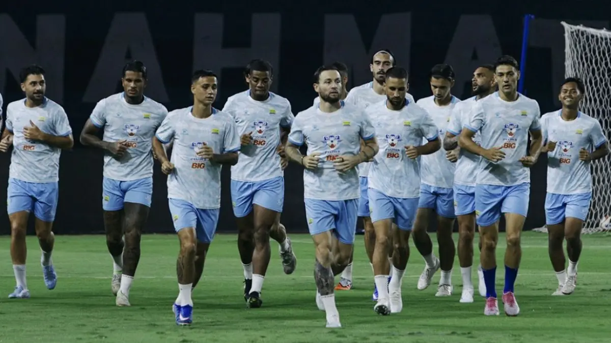 Bursa transfer Persib Bandung 2026–2027 panas! 18 bintang dunia masuk radar Maung Bandung, dari Ciro Alves hingga pemain Eropa.