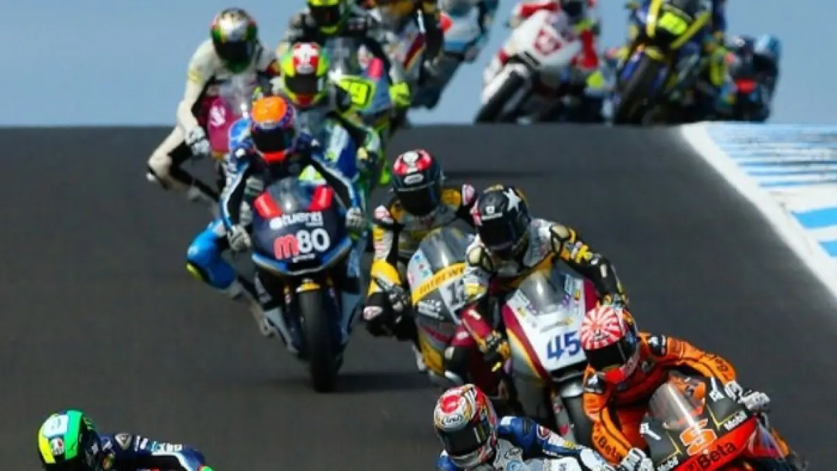 MotoGP Balaton Park 2026 diwarnai drama Aprilia. Jorge Martin tabrak Bezzecchi, Acosta ungkap alasan kalah dari Marc Marquez. (Pinterest) 