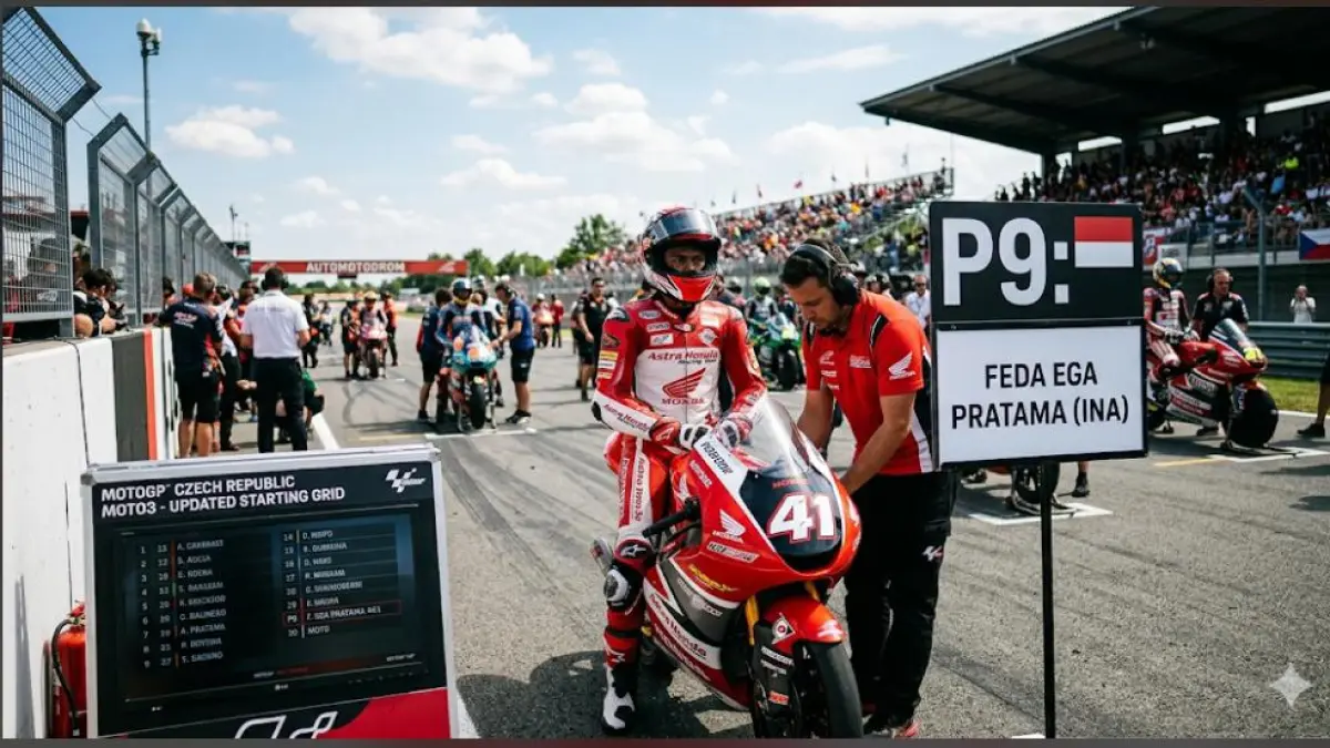Alvaro Carpe diskualifikasi satu race Moto3 Ceko usai insiden David Munoz, Feda Ega Pratama naik ke posisi start kesembilan.(Gemini AI)