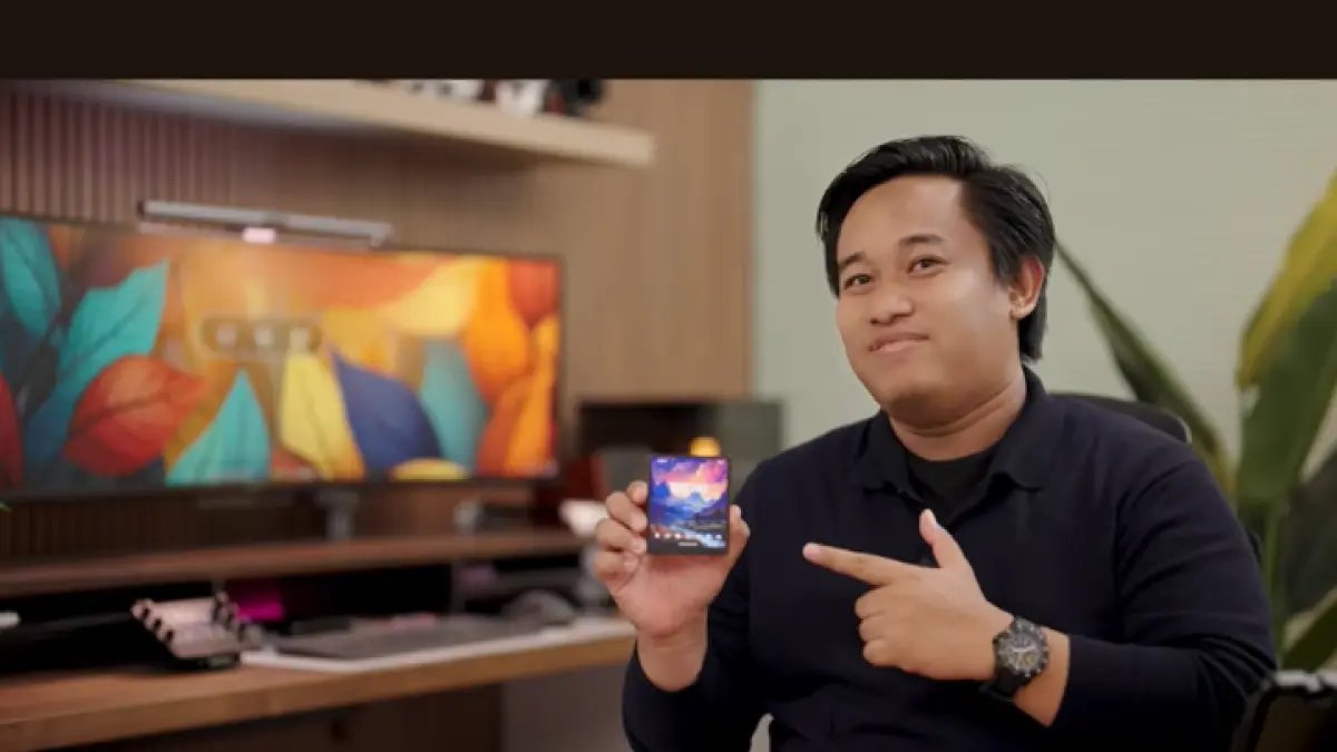 Eco Mine One Pro mencuri perhatian lewat desain unik, kamera flip, dan fitur AI. Namun harga Rp17,8 juta memicu perdebatan. (YT. AD REVIEW)