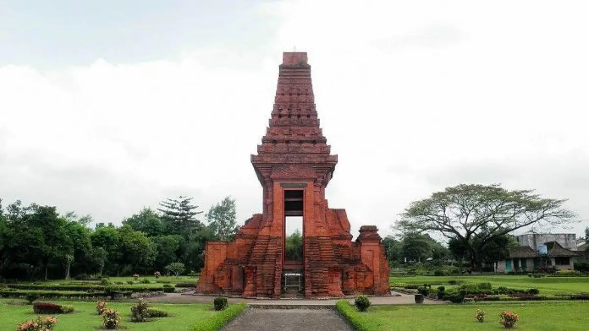 Sejarah Kerajaan Majapahit dari Raden Wijaya hingga Hayam Wuruk dan Sumpah Palapa Gajah Mada yang mengubah Nusantara.