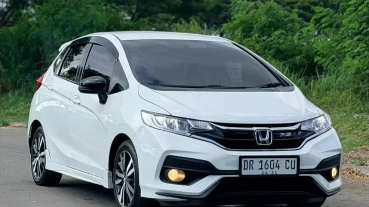 Bocoran Spesifikasi Honda Jazz 2026 terbaru! Hatchback legendaris dengan fitur Ultra Seat, mesin 1.5L i-VTEC irit, dan proteksi Honda Sensing.